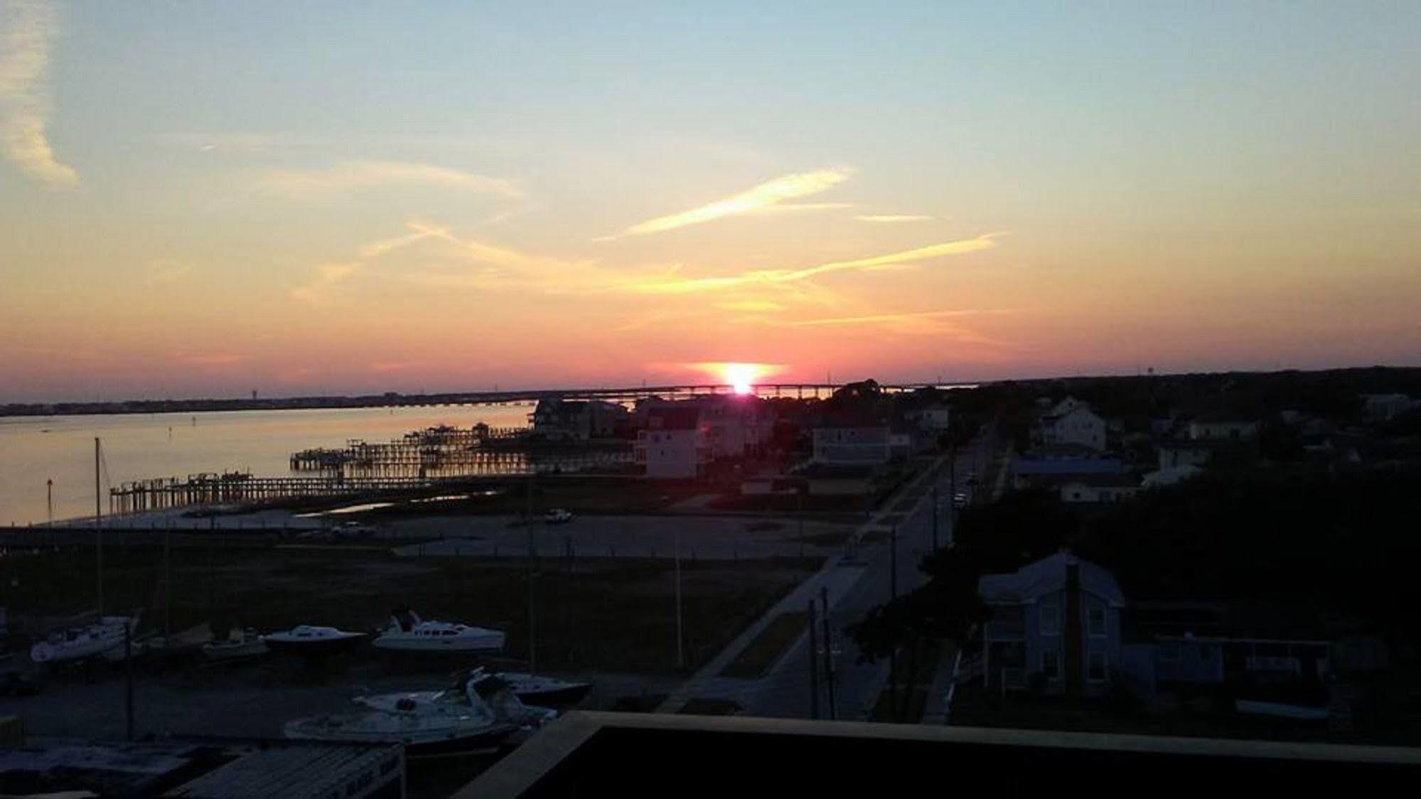 Bask Hotel At Big Rock Landing Morehead City Exterior foto